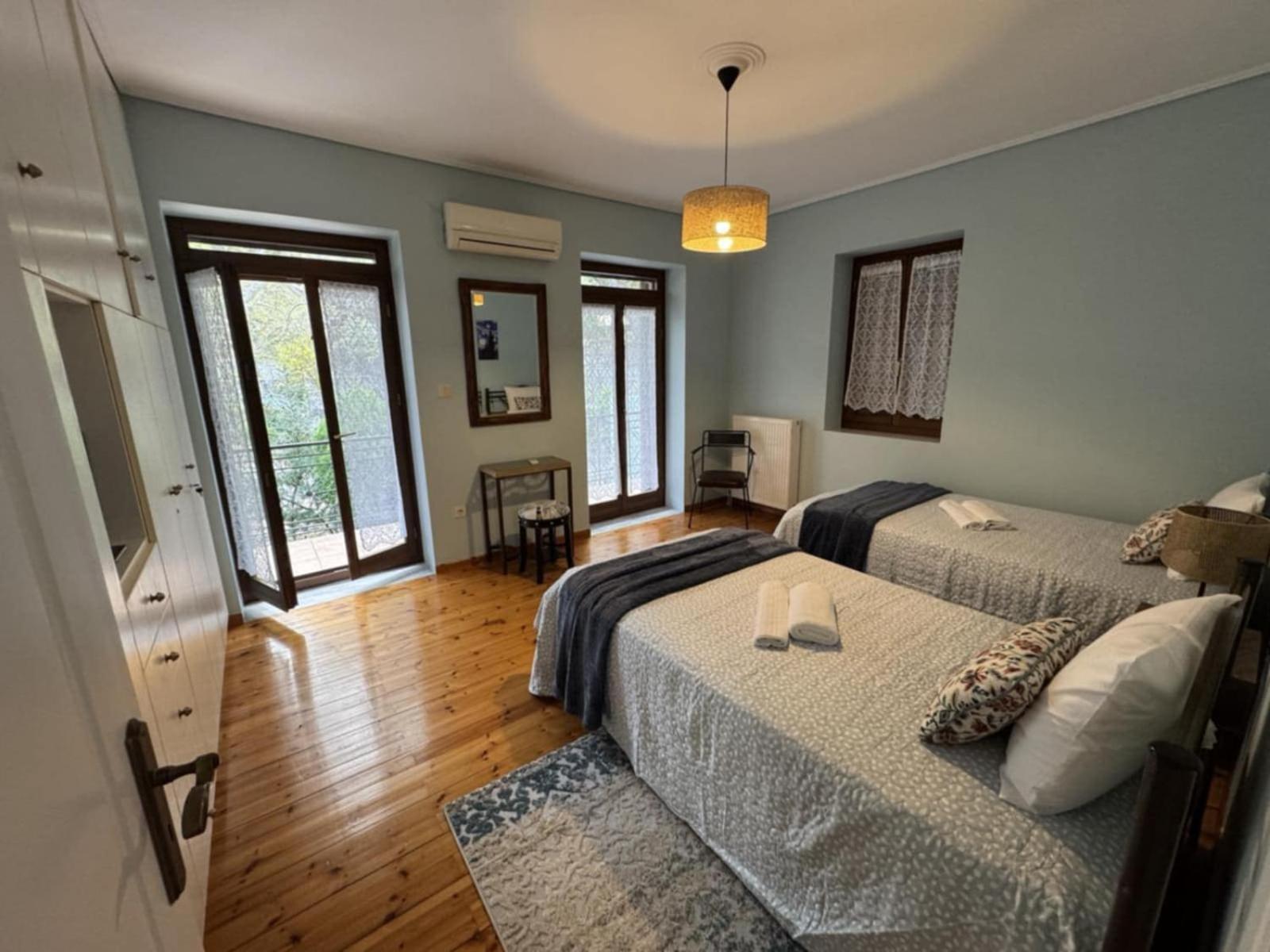 GuestHouse Iris Mystras Extérieur photo