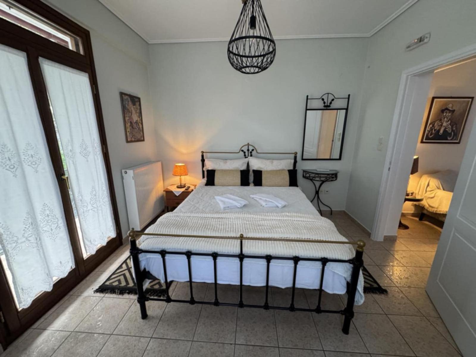 GuestHouse Iris Mystras Extérieur photo