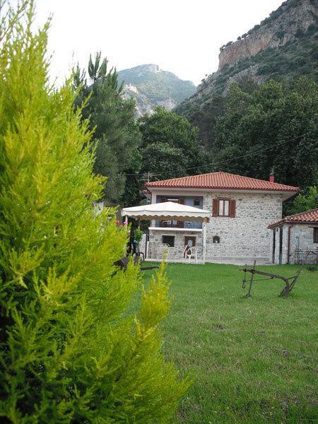 GuestHouse Iris Mystras Extérieur photo